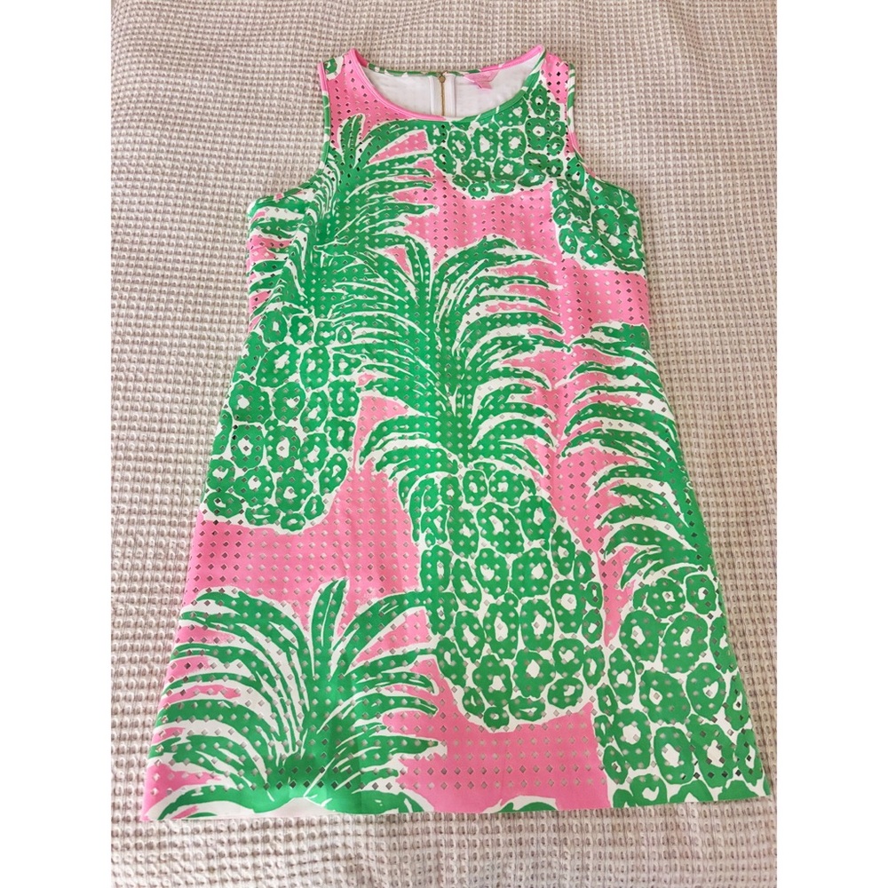 Lilly Pulitzer Pink and Green Pineapple Print Lazer Cut XL - Picture 2 of 3